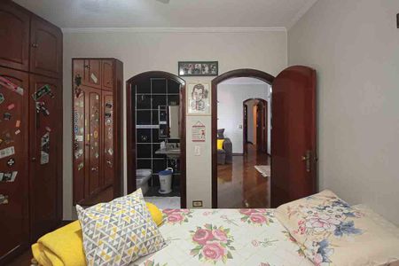 Casa à venda com 450m², 3 quartos e 8 vagas Casa à venda com 450m², 3 quartos e 8 vagasSuíte