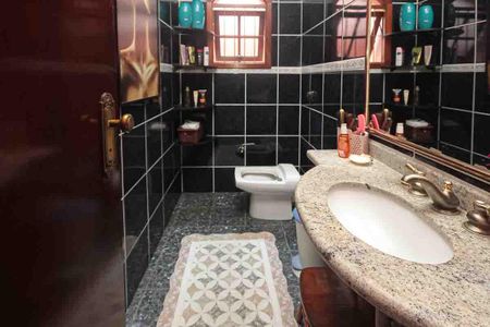 Casa à venda com 450m², 3 quartos e 8 vagas Casa à venda com 450m², 3 quartos e 8 vagasLavabo