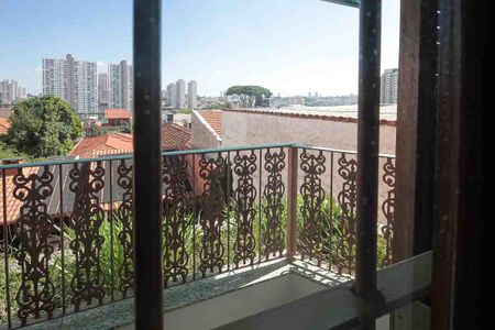 Casa à venda com 450m², 3 quartos e 8 vagas Casa à venda com 450m², 3 quartos e 8 vagasVaranda da Suíte