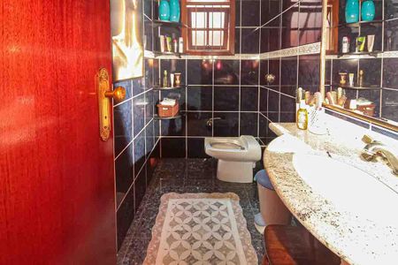 Casa à venda com 450m², 3 quartos e 8 vagas Casa à venda com 450m², 3 quartos e 8 vagasLavabo
