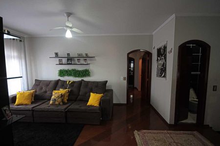 Casa à venda com 450m², 3 quartos e 8 vagas Casa à venda com 450m², 3 quartos e 8 vagasSala 4