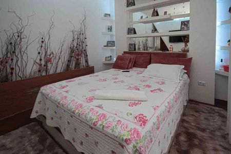 Casa à venda com 450m², 3 quartos e 8 vagas Casa à venda com 450m², 3 quartos e 8 vagasSuíte 2