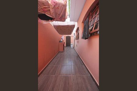 Casa à venda com 450m², 3 quartos e 8 vagas Casa à venda com 450m², 3 quartos e 8 vagasCorredor Lateral