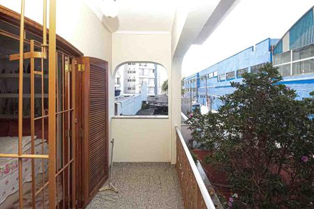 Casa à venda com 450m², 3 quartos e 8 vagas Casa à venda com 450m², 3 quartos e 8 vagasVaranda da Suíte 2