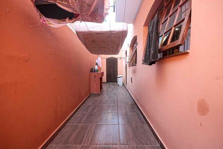 Casa à venda com 450m², 3 quartos e 8 vagas Casa à venda com 450m², 3 quartos e 8 vagasCorredor Lateral