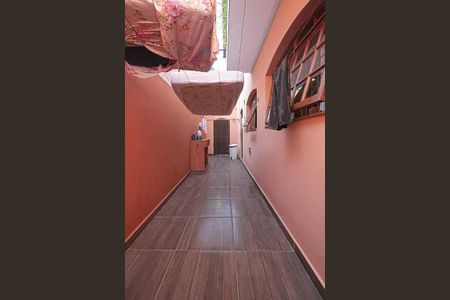 Casa à venda com 450m², 3 quartos e 8 vagas Casa à venda com 450m², 3 quartos e 8 vagasCorredor Lateral