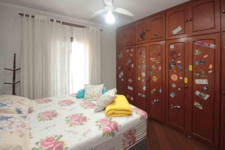 Casa à venda com 450m², 3 quartos e 8 vagas Casa à venda com 450m², 3 quartos e 8 vagasSuíte