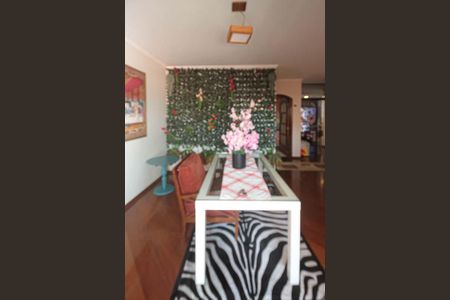 Casa à venda com 450m², 3 quartos e 8 vagas Casa à venda com 450m², 3 quartos e 8 vagasSala 3