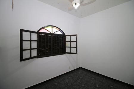 Casa à venda com 280m², 3 quartos e 2 vagasQuarto 2