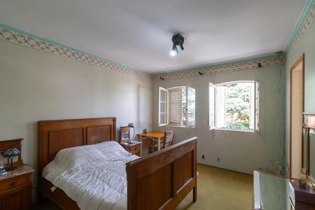 Casa à venda com 250m², 3 quartos e 2 vagasQuarto 1 - Suíte