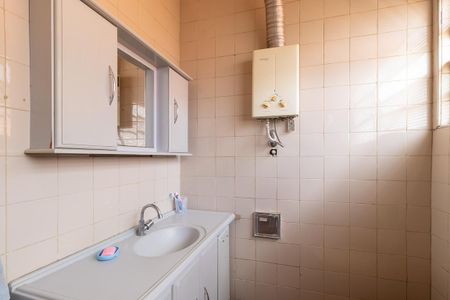 Casa à venda com 250m², 3 quartos e 2 vagasBanheiro social