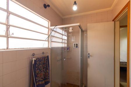 Casa à venda com 250m², 3 quartos e 2 vagasBanheiro social