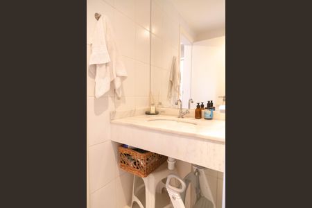 Apartamento à venda com 71m², 2 quartos e 1 vagaBanheiro/Suíte