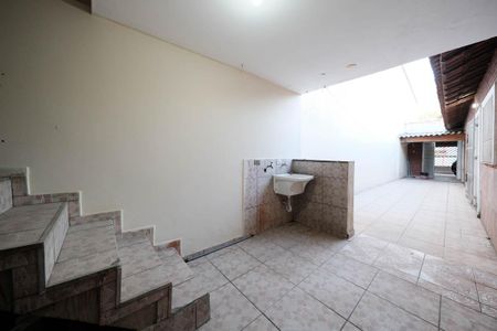 Casa à venda com 144m², 2 quartos e 3 vagasQuintal