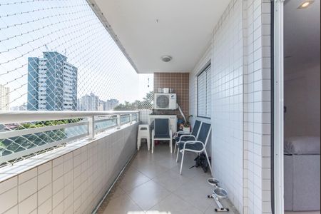 Apartamento à venda com 97m², 3 quartos e 2 vagas Apartamento à venda com 97m², 3 quartos e 2 vagasVaranda