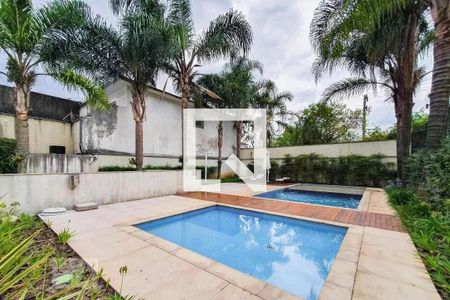 Apartamento à venda com 97m², 3 quartos e 2 vagas Apartamento à venda com 97m², 3 quartos e 2 vagasPiscina