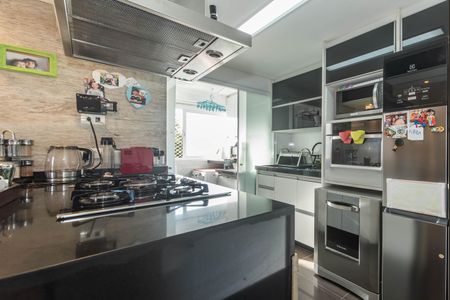 Apartamento à venda com 97m², 3 quartos e 2 vagas Apartamento à venda com 97m², 3 quartos e 2 vagasCozinha