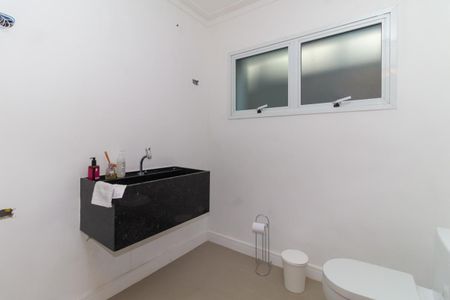 Casa à venda com 260m², 3 quartos e 3 vagas Casa à venda com 260m², 3 quartos e 3 vagasLavabo
