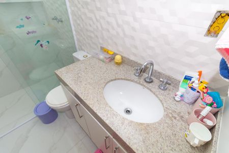 Casa à venda com 260m², 3 quartos e 3 vagas Casa à venda com 260m², 3 quartos e 3 vagasBanheiro da Suíte 2