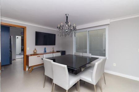 Casa à venda com 260m², 3 quartos e 3 vagas Casa à venda com 260m², 3 quartos e 3 vagasSala 2
