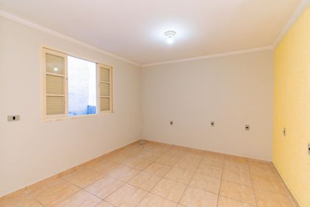 Casa para alugar com 30m², 1 quarto e sem vagaSala / Quarto