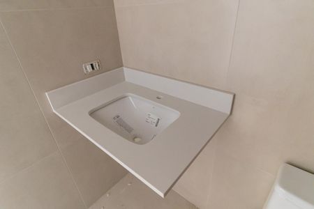 Casa de condomínio à venda com 150m², 2 quartos e 2 vagas Casa de condomínio à venda com 150m², 2 quartos e 2 vagasBanheiro da suíte 2