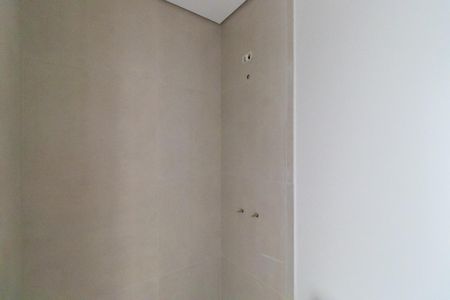 Casa de condomínio à venda com 150m², 2 quartos e 2 vagas Casa de condomínio à venda com 150m², 2 quartos e 2 vagasBanheiro social