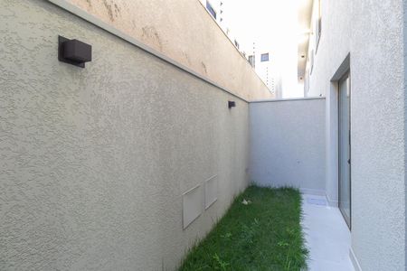 Casa de condomínio à venda com 150m², 2 quartos e 2 vagas Casa de condomínio à venda com 150m², 2 quartos e 2 vagasQuintal