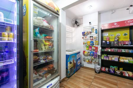 Apartamento à venda com 47m², 2 quartos e 1 vaga Apartamento à venda com 47m², 2 quartos e 1 vagaÁrea Comum - Mini Mercado