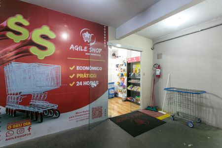 Apartamento à venda com 47m², 2 quartos e 1 vaga Apartamento à venda com 47m², 2 quartos e 1 vagaÁrea Comum - Mini Mercado