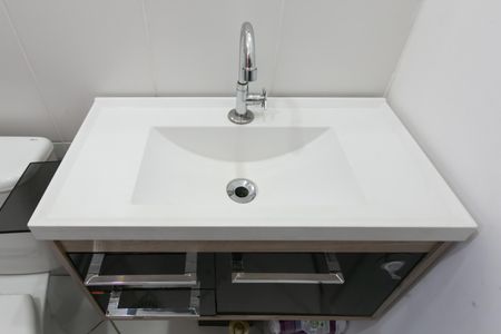 Apartamento à venda com 47m², 2 quartos e 1 vaga Apartamento à venda com 47m², 2 quartos e 1 vagaBanheiro