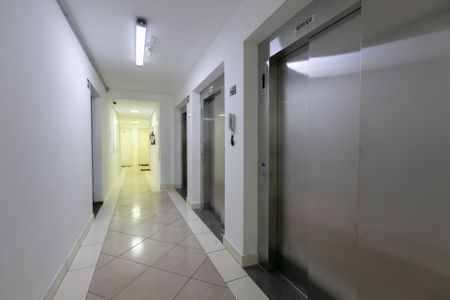 Apartamento à venda com 47m², 2 quartos e 1 vaga Apartamento à venda com 47m², 2 quartos e 1 vagaHall de Entrada
