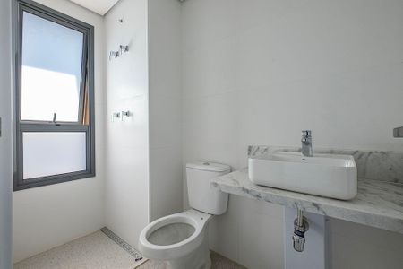 Apartamento à venda com 122m², 3 quartos e 2 vagas Apartamento à venda com 122m², 3 quartos e 2 vagasSuíte 2 - Banheiro