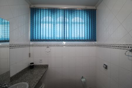 Apartamento à venda com 750m², 3 quartos e 6 vagasQuarto 2 - Banheiro