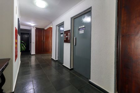 Apartamento à venda com 76m², 2 quartos e 2 vagas Apartamento à venda com 76m², 2 quartos e 2 vagasHall Social