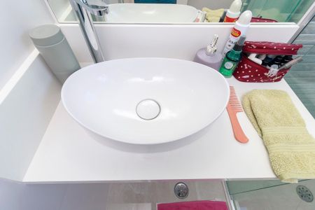 Apartamento à venda com 76m², 2 quartos e 2 vagas Apartamento à venda com 76m², 2 quartos e 2 vagasBanheiro