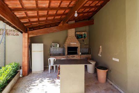 Apartamento à venda com 76m², 2 quartos e 2 vagas Apartamento à venda com 76m², 2 quartos e 2 vagasChurrasqueira