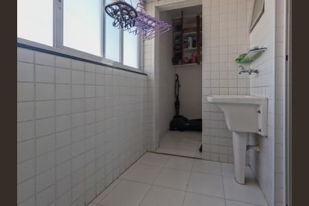 Apartamento à venda com 110m², 3 quartos e 2 vagas Apartamento à venda com 110m², 3 quartos e 2 vagasÁrea de Serviço
