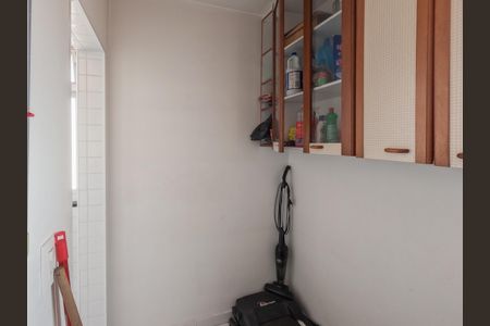 Apartamento à venda com 110m², 3 quartos e 2 vagas Apartamento à venda com 110m², 3 quartos e 2 vagasQuarto de Serviço