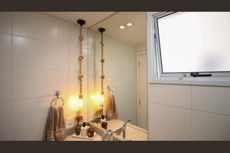 Apartamento à venda com 58m², 2 quartos e 1 vaga Apartamento à venda com 58m², 2 quartos e 1 vagaBanheiro