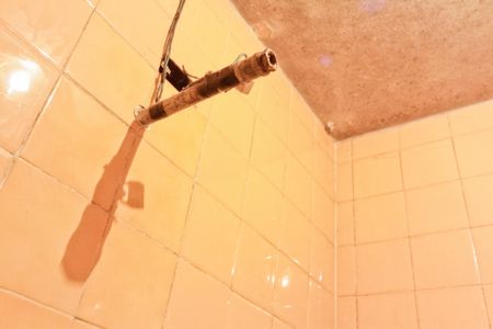 Casa à venda com 270m², 2 quartos e sem vaga Casa à venda com 270m², 2 quartos e sem vagaBanheiro de Serviço