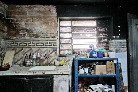 Casa à venda com 270m², 2 quartos e sem vaga Casa à venda com 270m², 2 quartos e sem vagaEdícula - cozinha