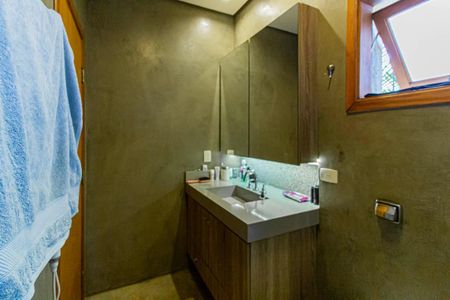 Casa à venda com 308m², 3 quartos e 2 vagas Casa à venda com 308m², 3 quartos e 2 vagasBanheiro da Suíte