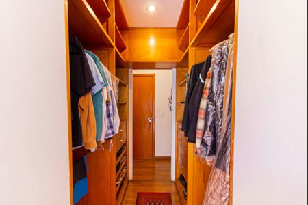 Casa à venda com 308m², 3 quartos e 2 vagas Casa à venda com 308m², 3 quartos e 2 vagasSuíte