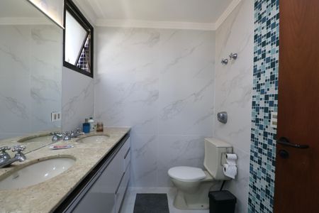 Apartamento para alugar com 138m², 3 quartos e 2 vagas Apartamento para alugar com 138m², 3 quartos e 2 vagasBanheiro Suíte