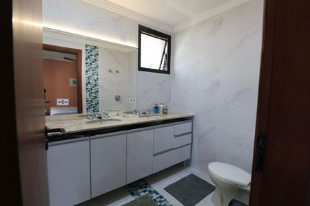 Apartamento para alugar com 138m², 3 quartos e 2 vagas Apartamento para alugar com 138m², 3 quartos e 2 vagasBanheiro Suíte