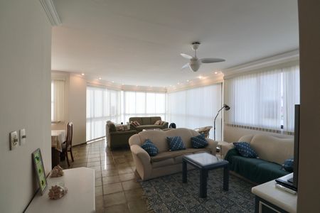 Apartamento para alugar com 138m², 3 quartos e 2 vagas Apartamento para alugar com 138m², 3 quartos e 2 vagasSala