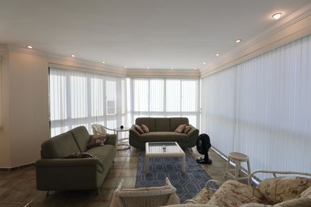 Apartamento para alugar com 138m², 3 quartos e 2 vagas Apartamento para alugar com 138m², 3 quartos e 2 vagasSala