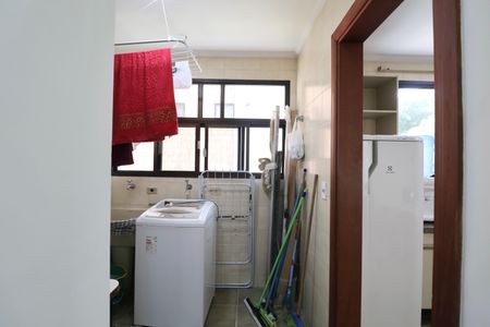 Apartamento para alugar com 138m², 3 quartos e 2 vagas Apartamento para alugar com 138m², 3 quartos e 2 vagasÁrea de Serviço