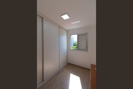 Apartamento à venda com 130m², 4 quartos e 3 vagas Apartamento à venda com 130m², 4 quartos e 3 vagasDeme Suite 1